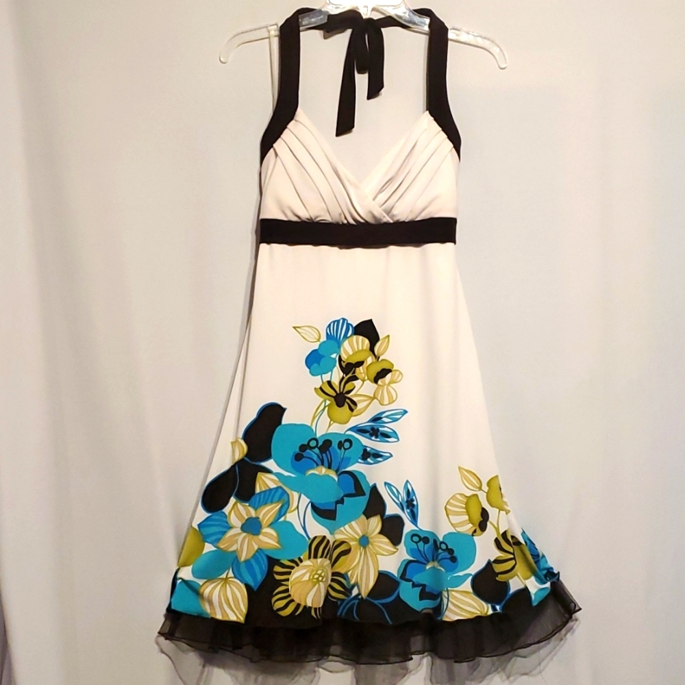 ☆HOST PICK☆ Trixxi Dress size Medium, white brown w/ design